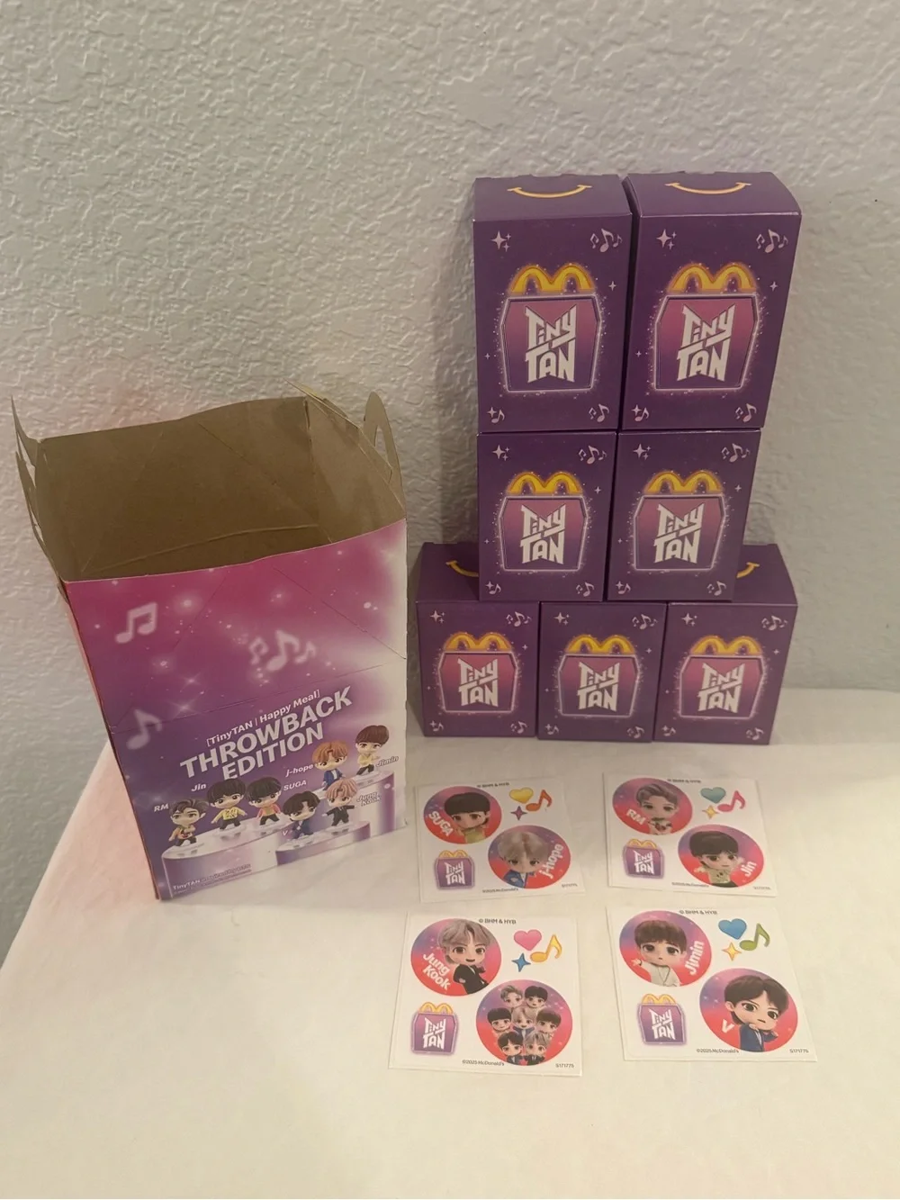 BTS McDonaldâs TinyTAN Figurine Set + Happy Meal Box, Stickers & FREE Tote Bag - Picture 5 of 12